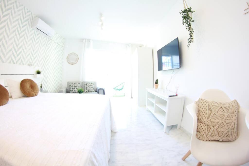 Torremolinos - New Central Studio Plata With Balcony Lejlighed Eksteriør billede