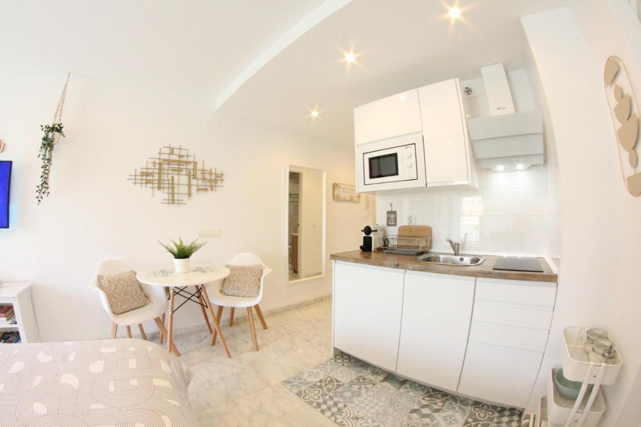 Torremolinos - New Central Studio Plata With Balcony Lejlighed Eksteriør billede