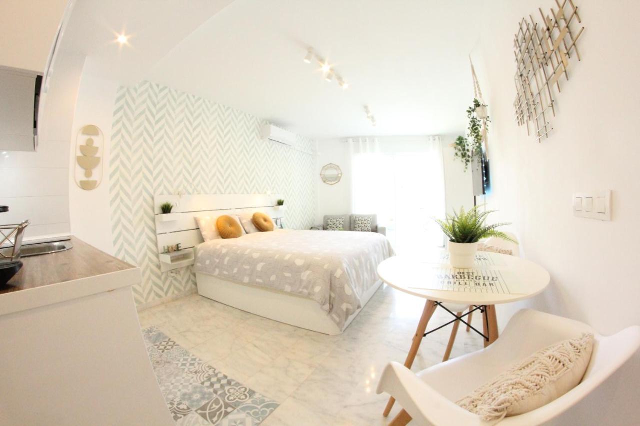 Torremolinos - New Central Studio Plata With Balcony Lejlighed Eksteriør billede